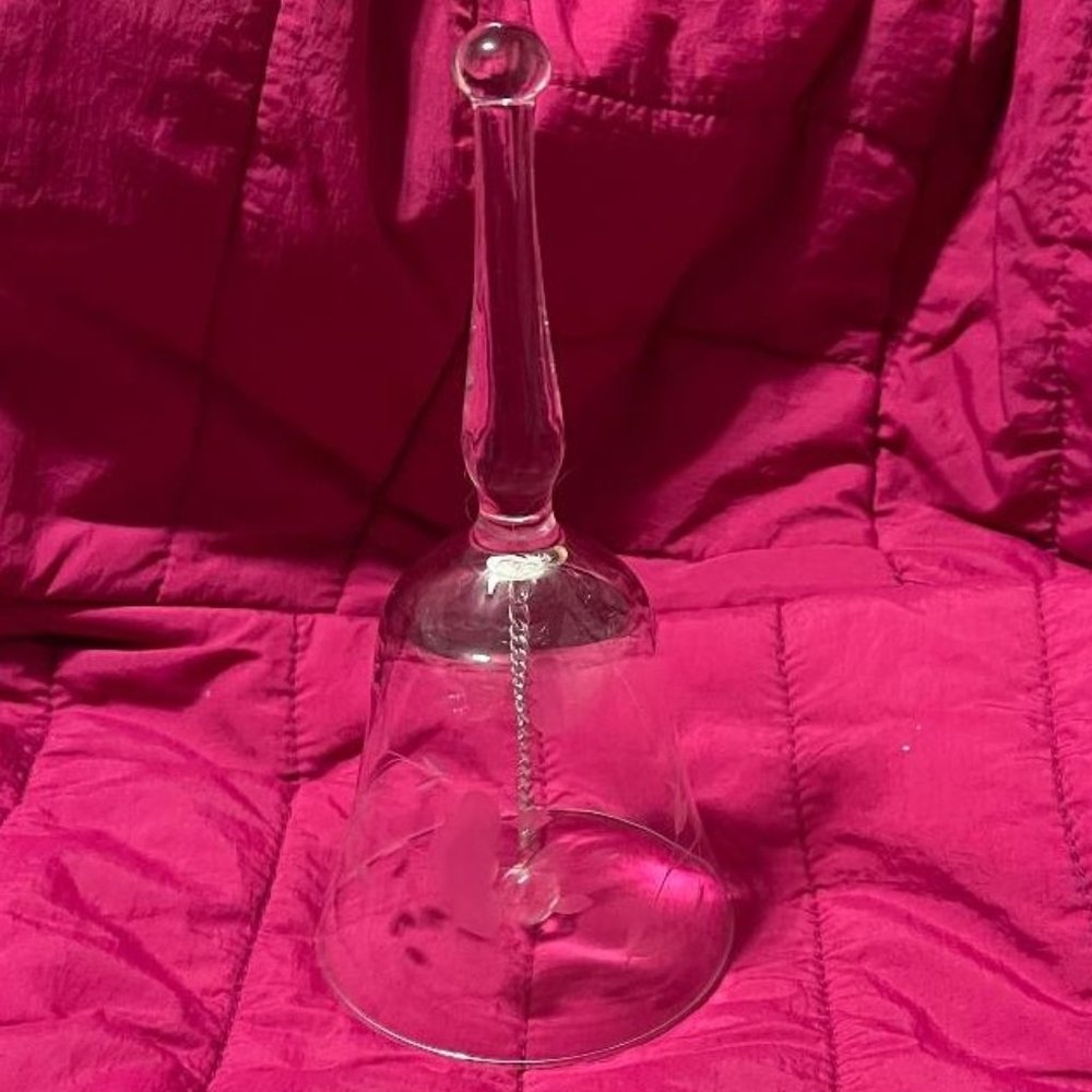 PRINCESS HOUSE HERITAGE FLORAL / FLOWER & LEAF / LEAVES CRYSTAL GLASS BELL